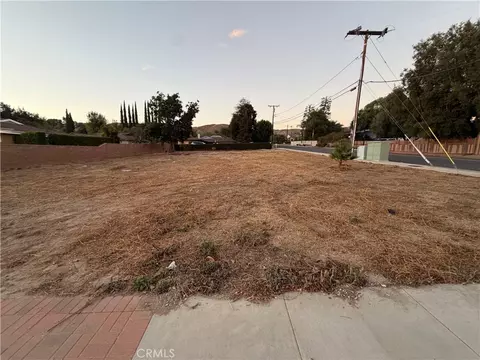 2877 Avenida Simi, Simi Valley, CA 93065 photo 2