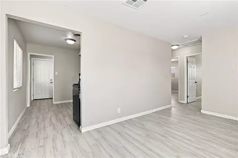 Entry Way - 3439 Arthur Ave, Mojave, CA 93501 photo 1 of 2