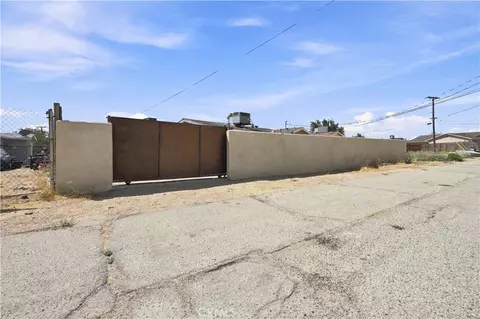 Exterior - 3439 Arthur Ave, Mojave, CA 93501 photo 7 of 7