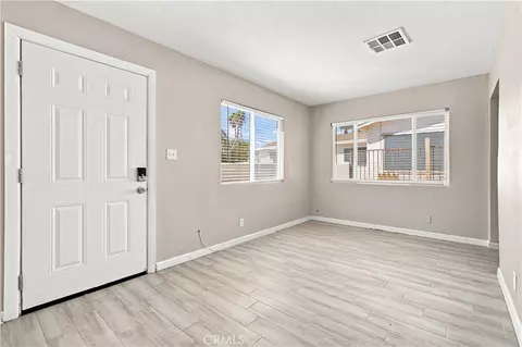 Living - 3439 Arthur Ave, Mojave, CA 93501 photo 1 of 3