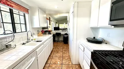 Kitchen - 6545 Reseda Blvd #24, Reseda, CA 91335 photo 2 of 2