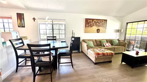 Dining - 6545 Reseda Blvd #24, Reseda, CA 91335 photo 1 of 2