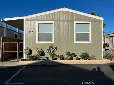 7560 Woodman #107, Van Nuys, CA 91405 photo 2