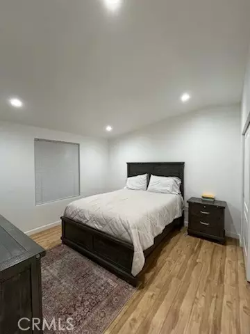 7560 Woodman #107, Van Nuys, CA 91405 photo 4