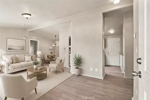 4201 Topanga Canyon Blvd #21, Woodland Hills, CA 91364