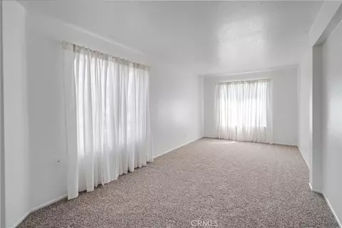 Living - 44509 21st E, Lancaster, CA 93535 photo 5 of 5