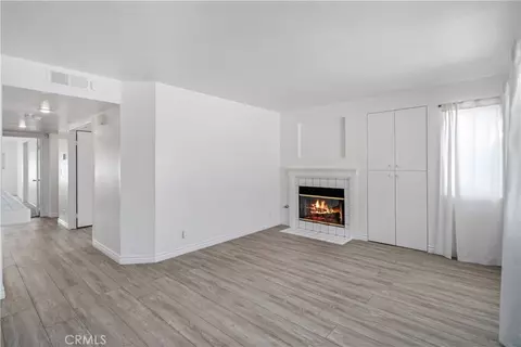 Living - 44509 21st E, Lancaster, CA 93535 photo 4 of 5