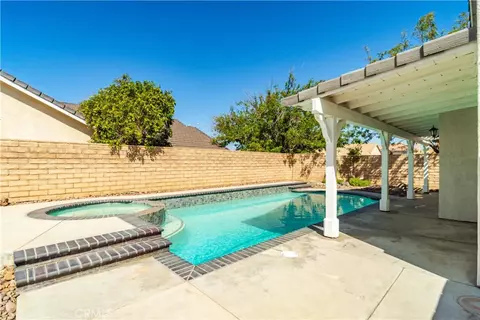 Exterior - 44509 21st E, Lancaster, CA 93535 photo 4 of 5