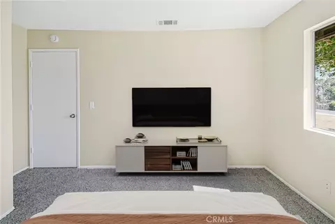 Bedroom - 11694 Pepper St, Hesperia, CA 92345 photo 5 of 10