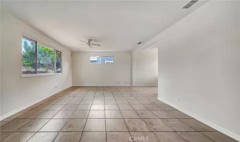 Living - 45351 Kingtree, Lancaster, CA 93534 photo 3 of 6