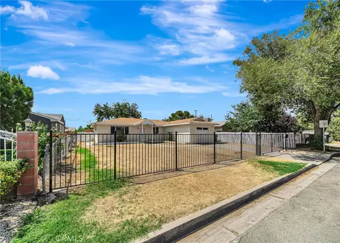 Exterior - 45351 Kingtree, Lancaster, CA 93534 photo 7 of 7