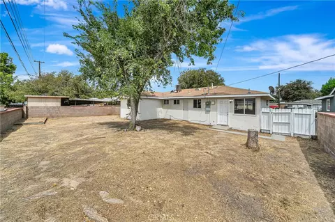 Exterior - 45351 Kingtree, Lancaster, CA 93534 photo 3 of 7