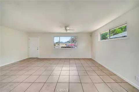 Living - 45351 Kingtree, Lancaster, CA 93534 photo 5 of 6