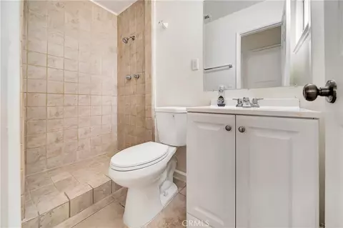 Bath - 45351 Kingtree, Lancaster, CA 93534 photo 2 of 2