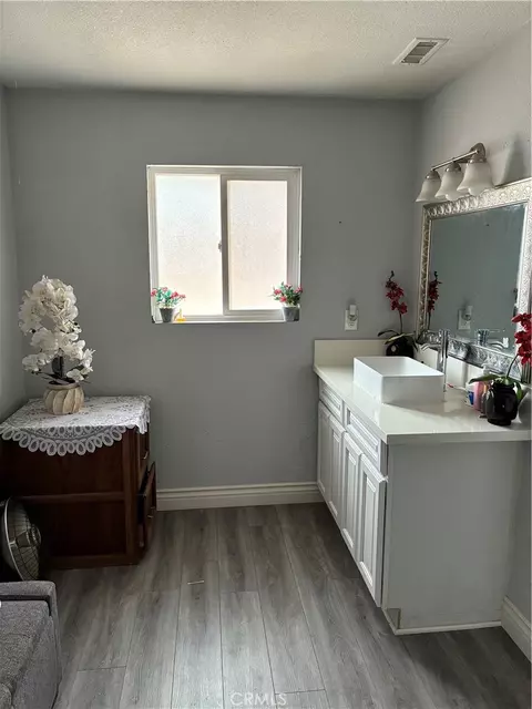 Bath - 17721 Mauna Loa St, Hesperia, CA 92345 photo 1 of 3