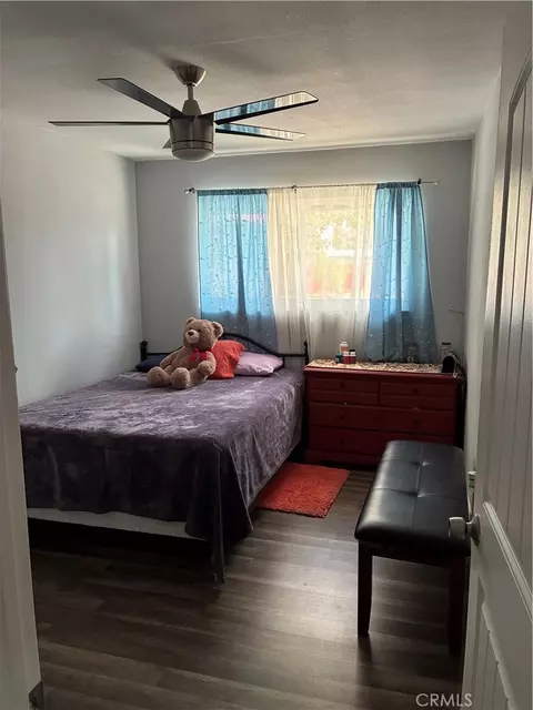 Bedroom - 17721 Mauna Loa St, Hesperia, CA 92345 photo 1 of 5