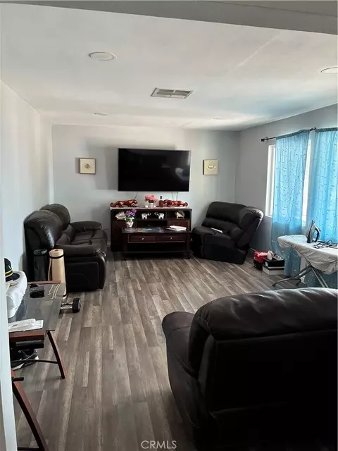 Living - 17721 Mauna Loa St, Hesperia, CA 92345 photo 1 of 1