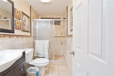 Bath - 37617 27th E, Palmdale, CA 93550 photo 2 of 4