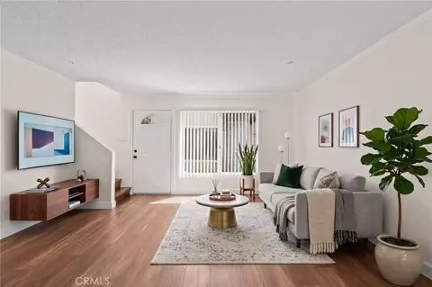 8800 Burnet Ave #7, North Hills, CA 91343