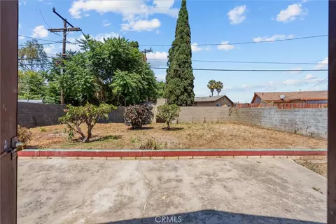 Exterior - 14609 S Cahita Ave, Compton, CA 90220 photo 5 of 6