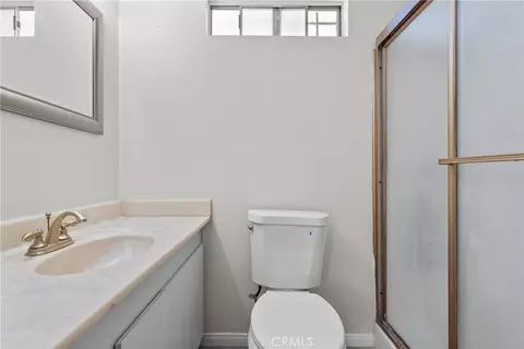Bath - 14609 S Cahita Ave, Compton, CA 90220 photo 2 of 2