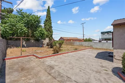 Exterior - 14609 S Cahita Ave, Compton, CA 90220 photo 3 of 6