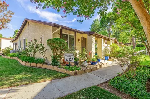 26337 Oak Highland Dr #A, Newhall, CA 91321