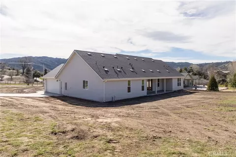 Other - 24401 Oaktree Ct, Tehachapi, CA 93561 photo 9 of 12