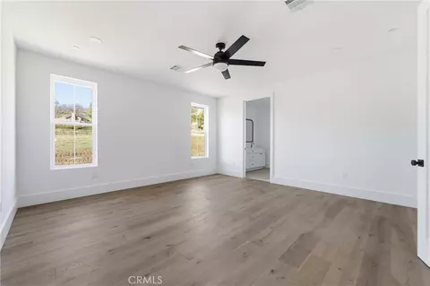 Bedroom - 24401 Oaktree Ct, Tehachapi, CA 93561 photo 8 of 10