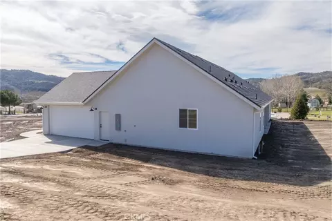 Other - 24401 Oaktree Ct, Tehachapi, CA 93561 photo 8 of 12