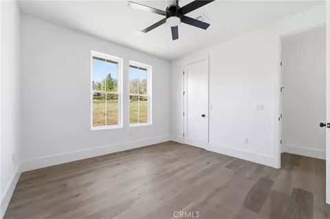 Bedroom - 24401 Oaktree Ct, Tehachapi, CA 93561 photo 6 of 10