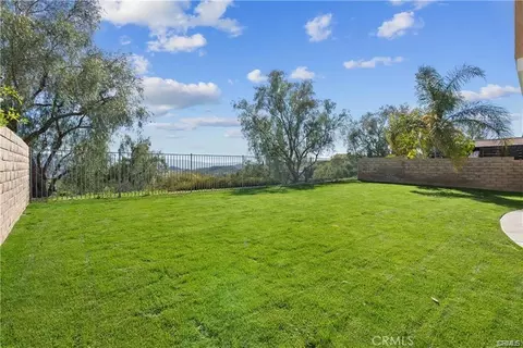 Exterior - 29052 Madrid Pl, Castaic, CA 91384 photo 10 of 12