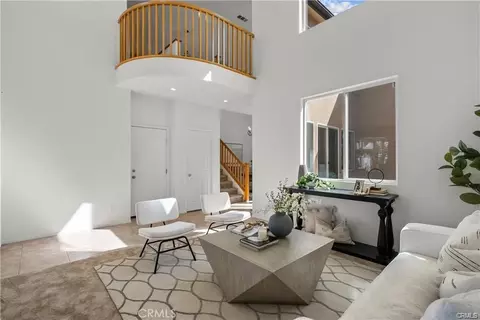 Living - 29052 Madrid Pl, Castaic, CA 91384 photo 2 of 6