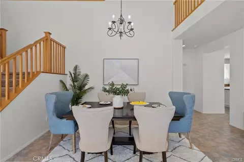 Dining - 29052 Madrid Pl, Castaic, CA 91384 photo 2 of 4
