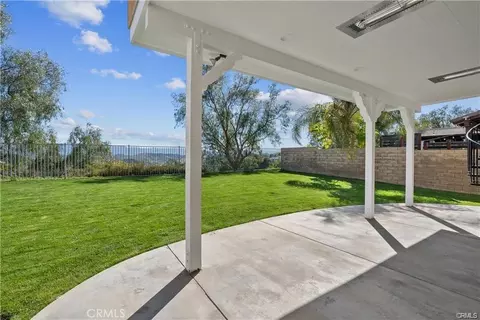 Exterior - 29052 Madrid Pl, Castaic, CA 91384 photo 11 of 12