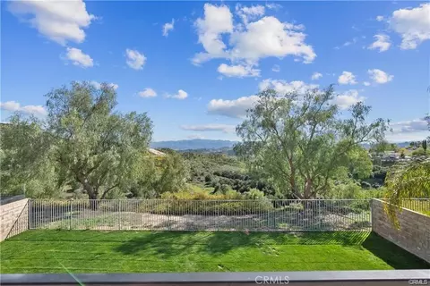Exterior - 29052 Madrid Pl, Castaic, CA 91384 photo 6 of 12