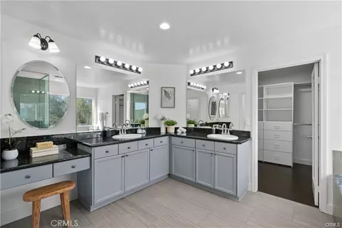 Bath - 29052 Madrid Pl, Castaic, CA 91384 photo 10 of 10
