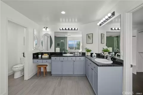 Bath - 29052 Madrid Pl, Castaic, CA 91384 photo 8 of 10