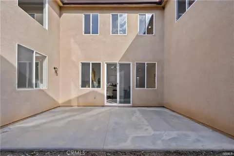 Exterior - 29052 Madrid Pl, Castaic, CA 91384 photo 4 of 12