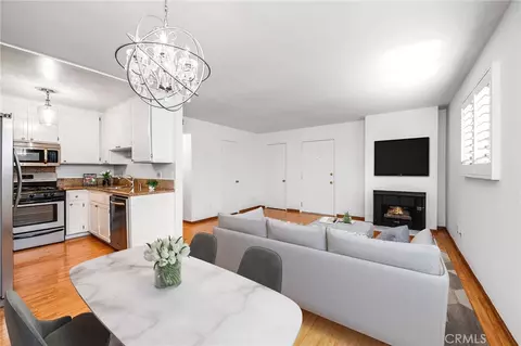 4000 W Victory Blvd #204, Burbank, CA 91505