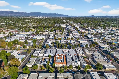 View/Area - 7236 Amigo, Reseda, CA 91335 photo 3 of 5