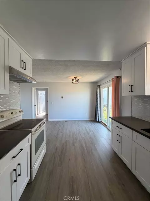 Kitchen - 9110 G, Hesperia, CA 92345 photo 3 of 3