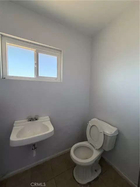 Bath - 9110 G, Hesperia, CA 92345 photo 4 of 4