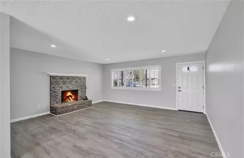 Living - 9110 G, Hesperia, CA 92345 photo 4 of 7