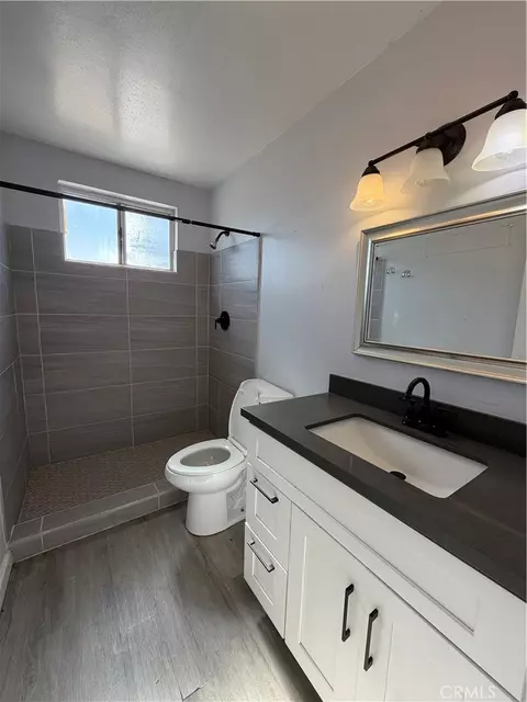 Bath - 9110 G, Hesperia, CA 92345 photo 3 of 4