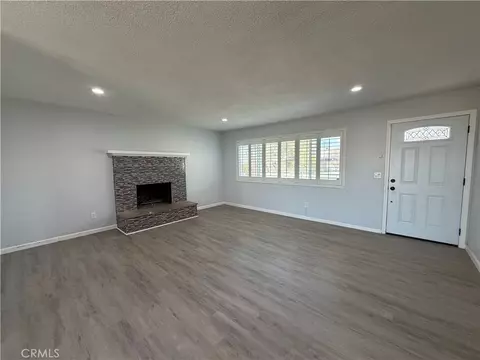 Living - 9110 G, Hesperia, CA 92345 photo 7 of 7
