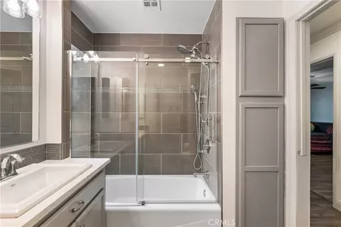 Bath - 41437 Myrtle, Palmdale, CA 93551 photo 1 of 5