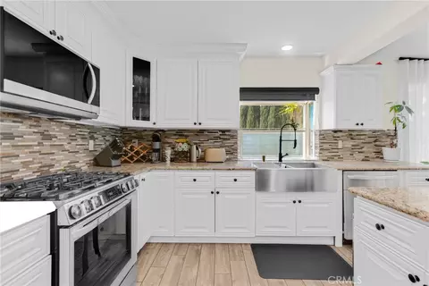 Kitchen - 2290 Rohner Ct, Simi Valley, CA 93063 photo 3 of 3
