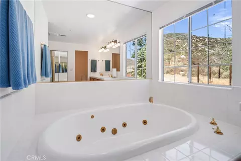 Bath - 28625 Bootlegger Canyon Rd, Acton, CA 93510 photo 3 of 5