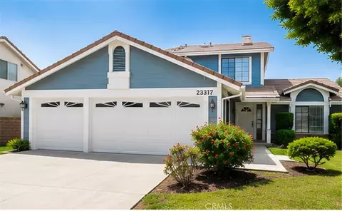 23317 Saticoy St, Canoga Park, CA 91304